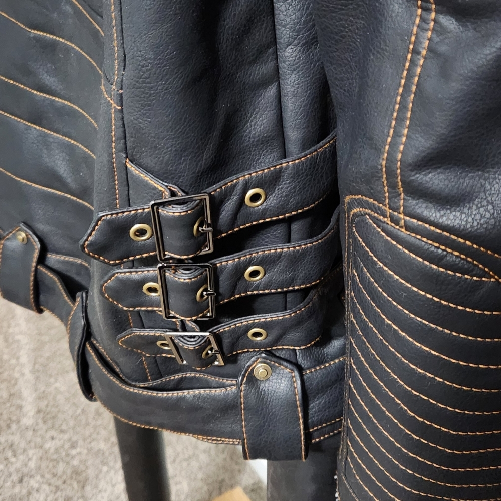 Wolverine Jacket - image 5